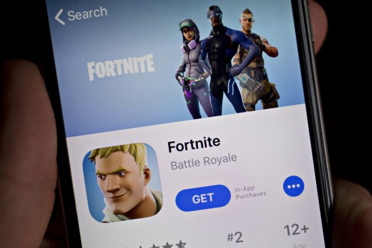 Epic Games asks judge to force Apple to approve Fortnite